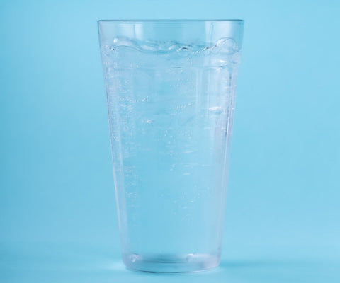 Água com gás (copo 800ml) refil